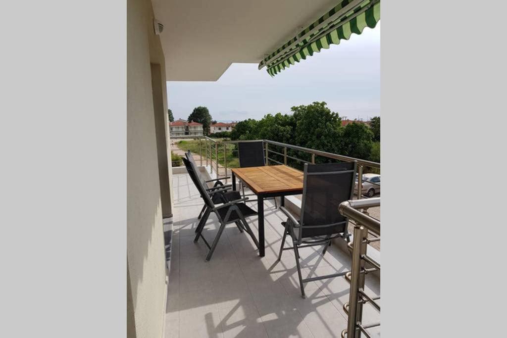 Orange Apartment نيكيتي المظهر الخارجي الصورة
