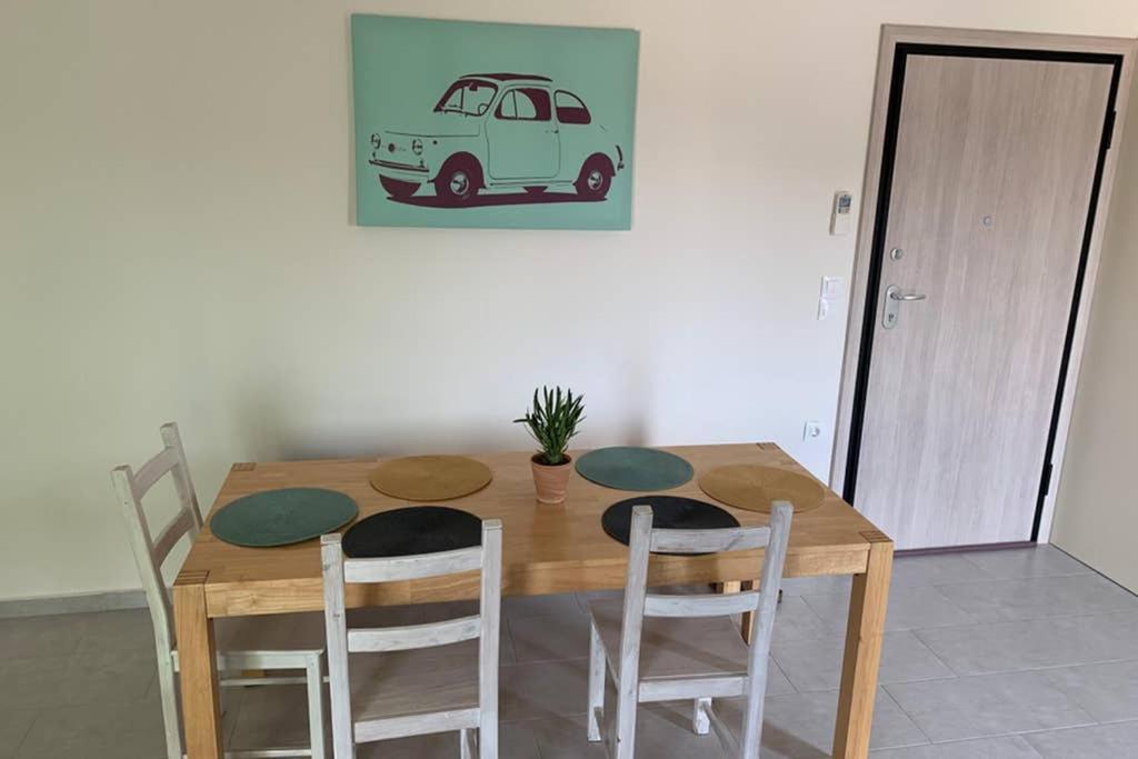 Orange Apartment نيكيتي المظهر الخارجي الصورة