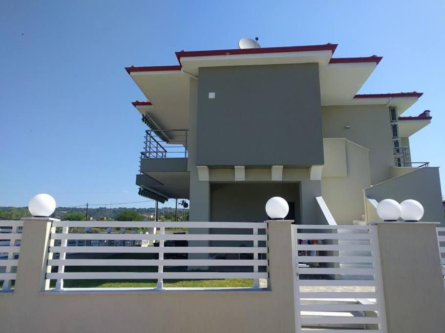 Orange Apartment نيكيتي المظهر الخارجي الصورة