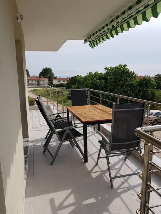 Orange Apartment نيكيتي المظهر الخارجي الصورة